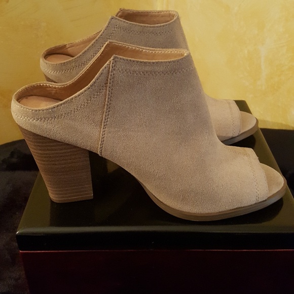 taupe shooties
